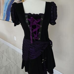Costume